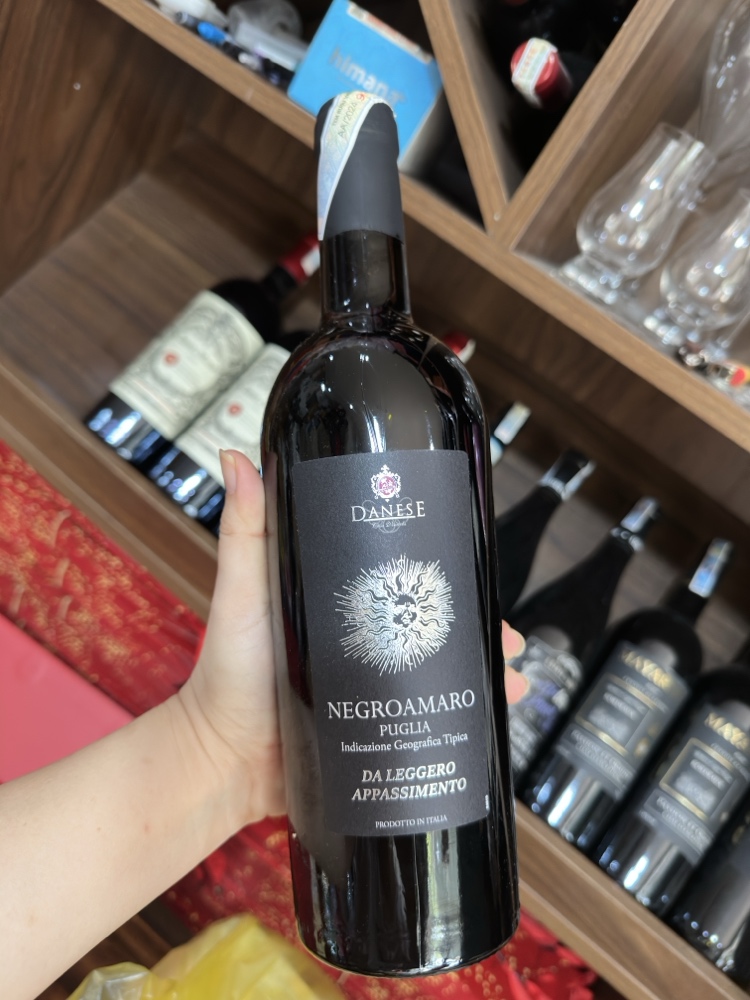 Chai rượu vang Ý Danese Negroamaro Puglia Appassimento chính hãng, quà Tết 2026 sang trọng.