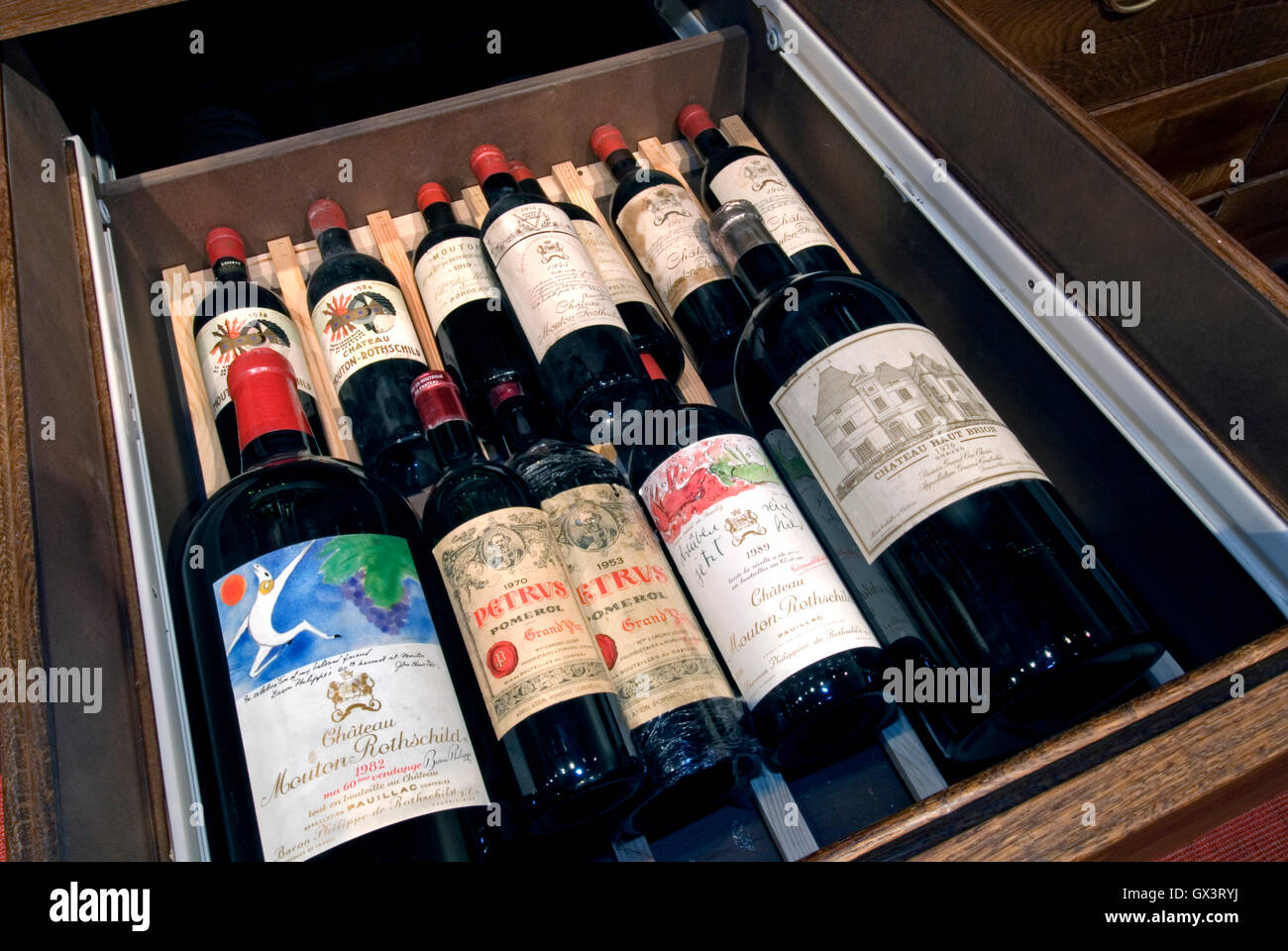 Chai rượu vang Bordeaux Pháp chất lượng cao từ OldWorldWine.vn