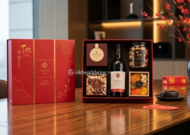 Quà Tết Cho Khách Hàng 2025: Nâng Tầm Đẳng Cấp & Gắn Kết Doanh Nghiệp Cùng OldWorldWine.vn