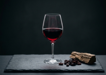 Tác Dụng Phụ Khi Tiêu Thụ Quá Mức Rượu Vang Chát (High Tannin)