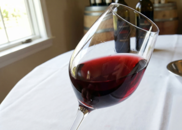 Cách kiểm tra chất lượng rượu vang bằng mắt thường?