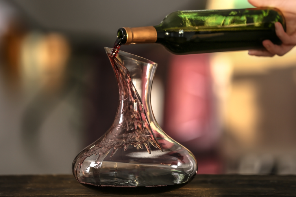 Decanter là gì? Hướng dẫn chọn đúng Decanter cho nhu cầu của bạn