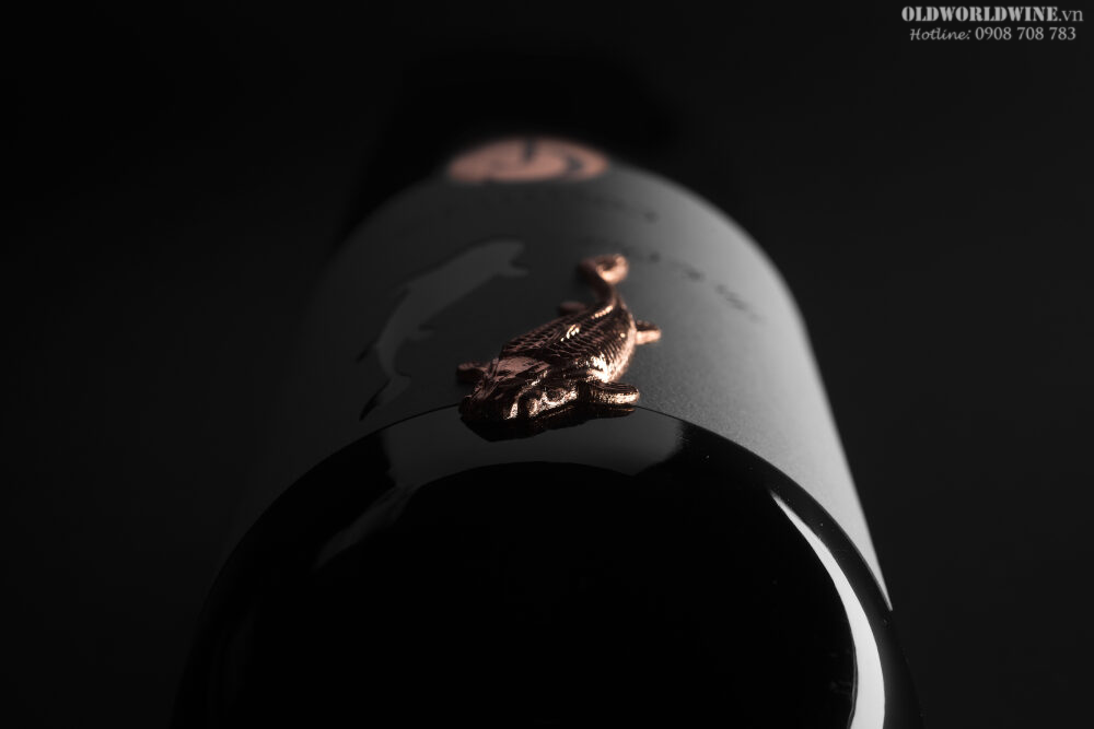 ruou-vang-y-Collecfrisio-In-Out-1_-26-10-2021-11-08-42.png