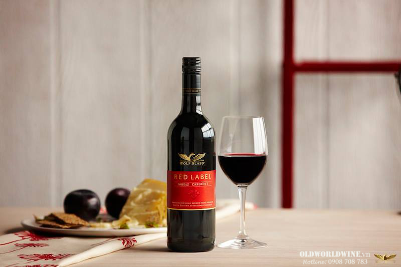 wolf-blass-cabernet-sauvignon-2020-6_-06-11-2021-17-33-56.png